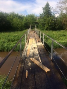 ремонтируют мост