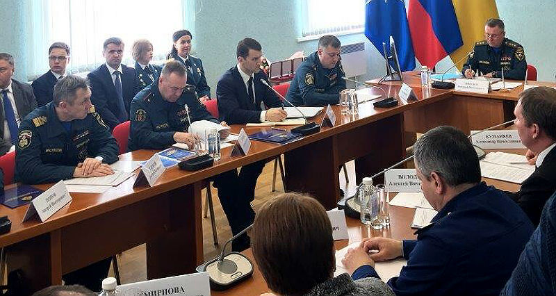 Министр МЧС провел совещание на Рыбинской ГЭС