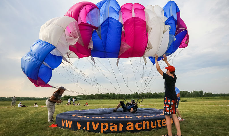 В Рыбинске проходят всероссийские соревнования по парашютному спорту