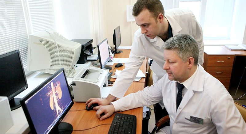 Детская больница Рыбинска получила 95 компьютеров