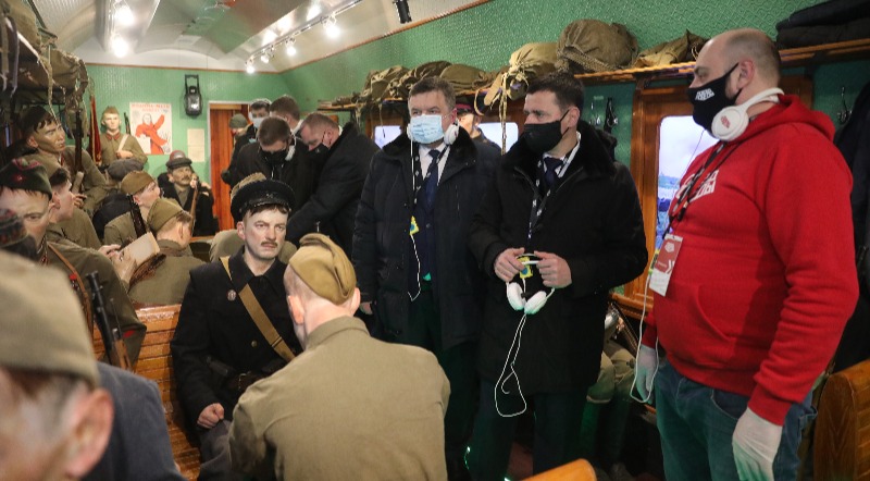Дмитрий Миронов посетил передвижной музей «Поезд Победы»