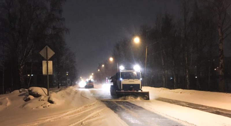 В Рыбинске круглосуточно убирают снег