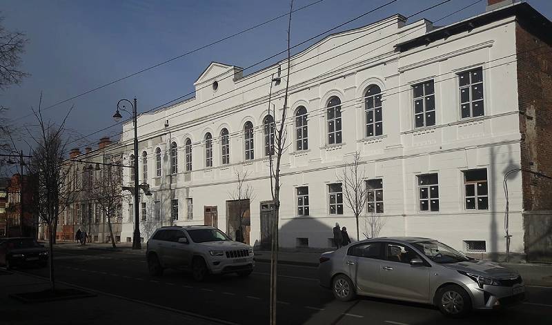 Что ждет историческое здание на Крестовой?