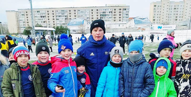 Аршавин и Сычев встретились с футболистами Рыбинска