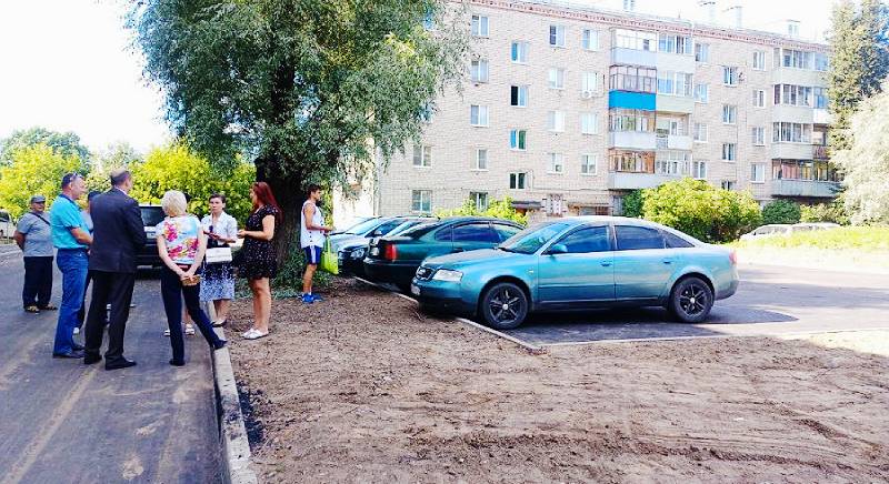 Проверили ремонт двора в Гагаринском