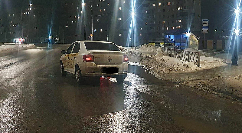 Таксист сбил женщину в Рыбинске