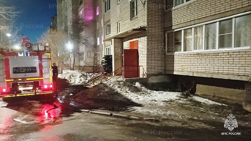 В Рыбинске горели гараж и многоэтажка