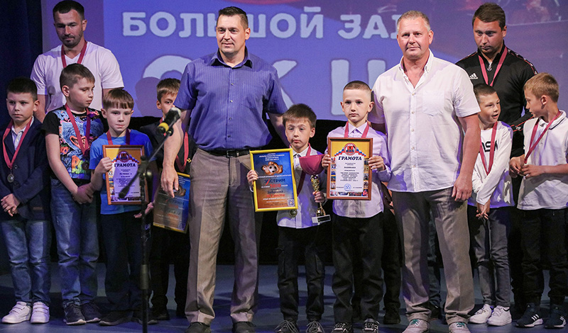 В Рыбинске наградили юных футболистов