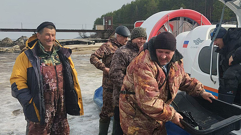 Со льдины на Рыбинском водохранилище спасли восемь рыбаков