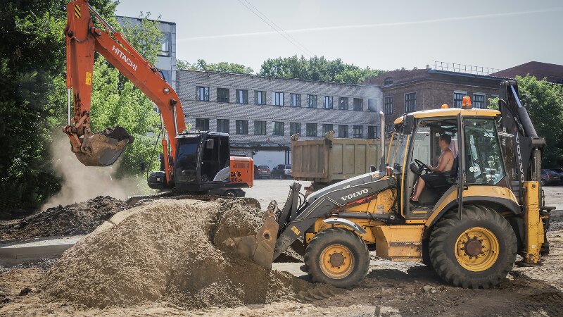 В Рыбинске ремонтируют двор на Блюхера, 13