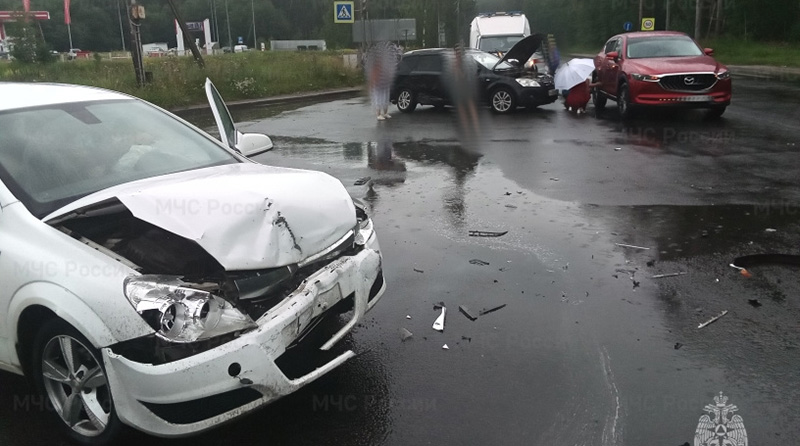 На Окружной в Рыбинске столкнулись три машины