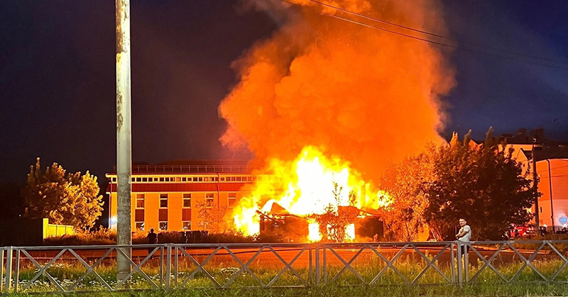 На Плеханова сгорел деревянный дом