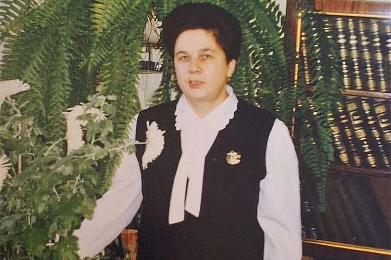 Лариса Анатольевна в своем рабочем кабинете в Доме книги