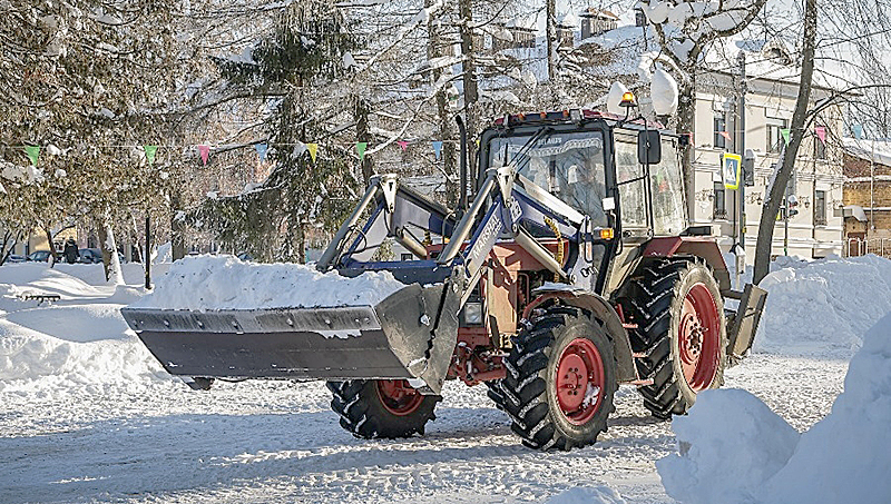 набережная трактор снег