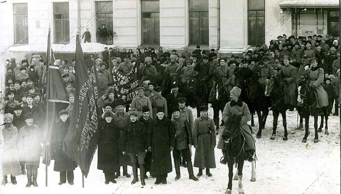 Отправка 61-го Рыбинского полка на Колчака. 1918 г.