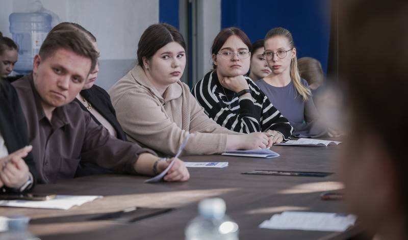 студенты педколледжа