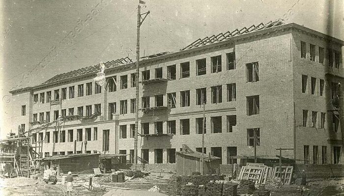 Строительство школы 33 в Северном