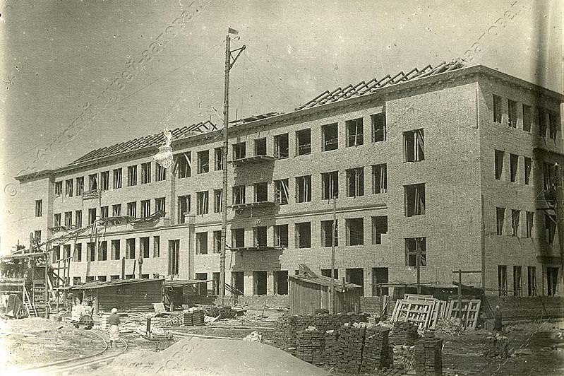 Строительство школы 33 в Северном