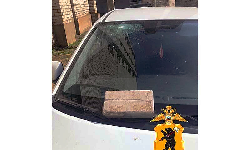 кирпич криминал