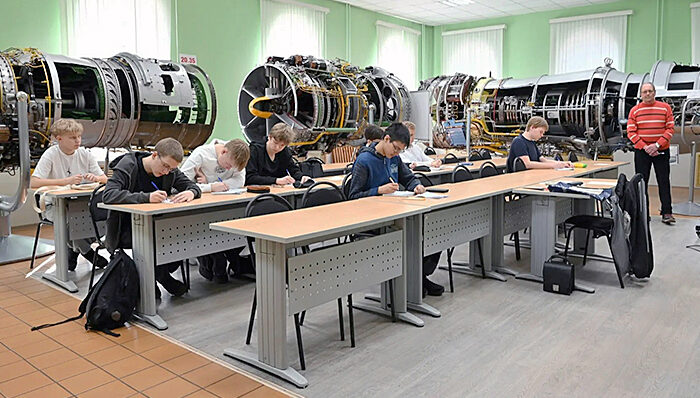 школьники ргату газотурбинные