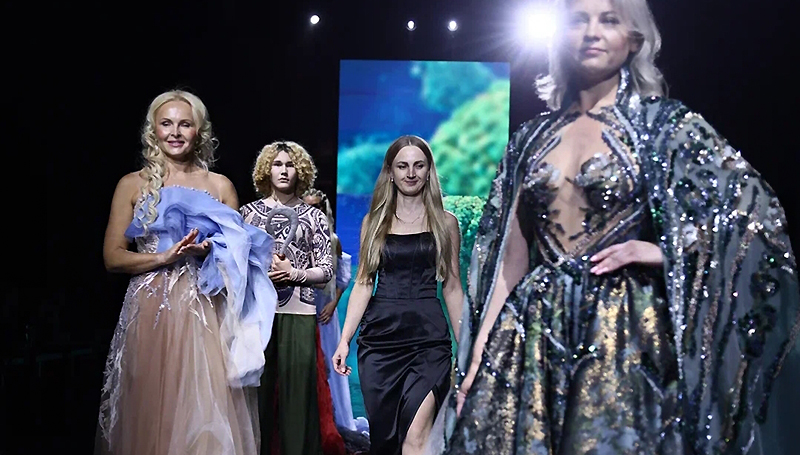 Елена Гукина показ