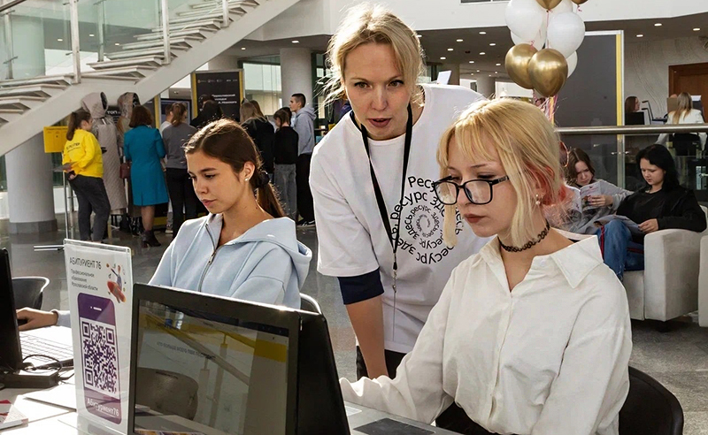 абитуриенты
