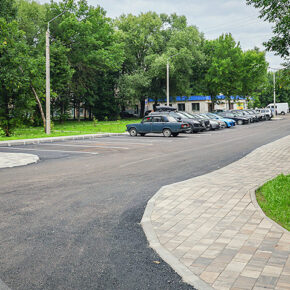двор серова 12