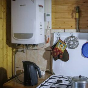 кухня, газ, колонка, плита