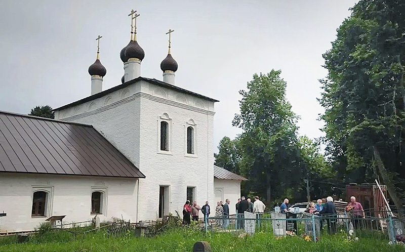 ухра спас храм вырицкий