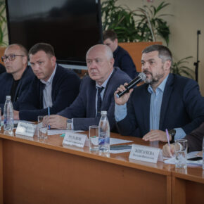 встреча с жителями в радуге