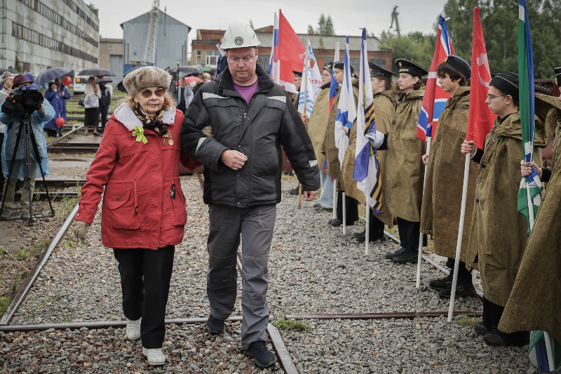 верфь братьев нобель ледокольный буксир