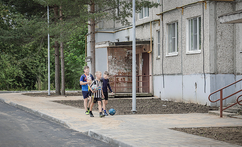 двор 50 лет влксм