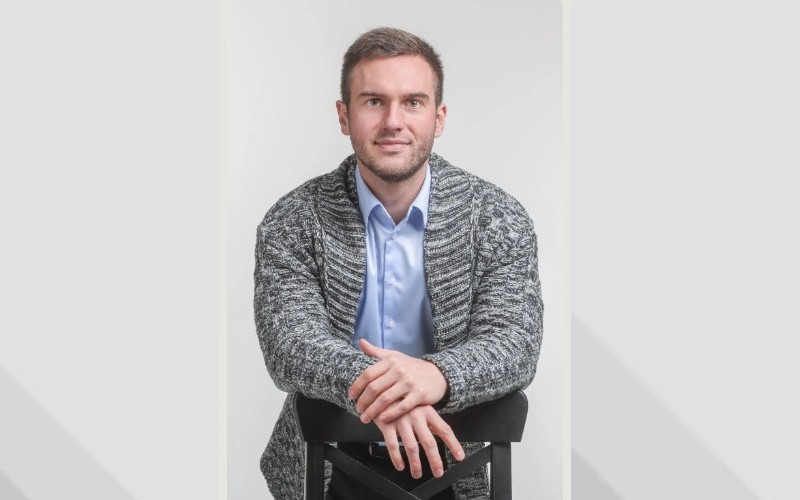 антон